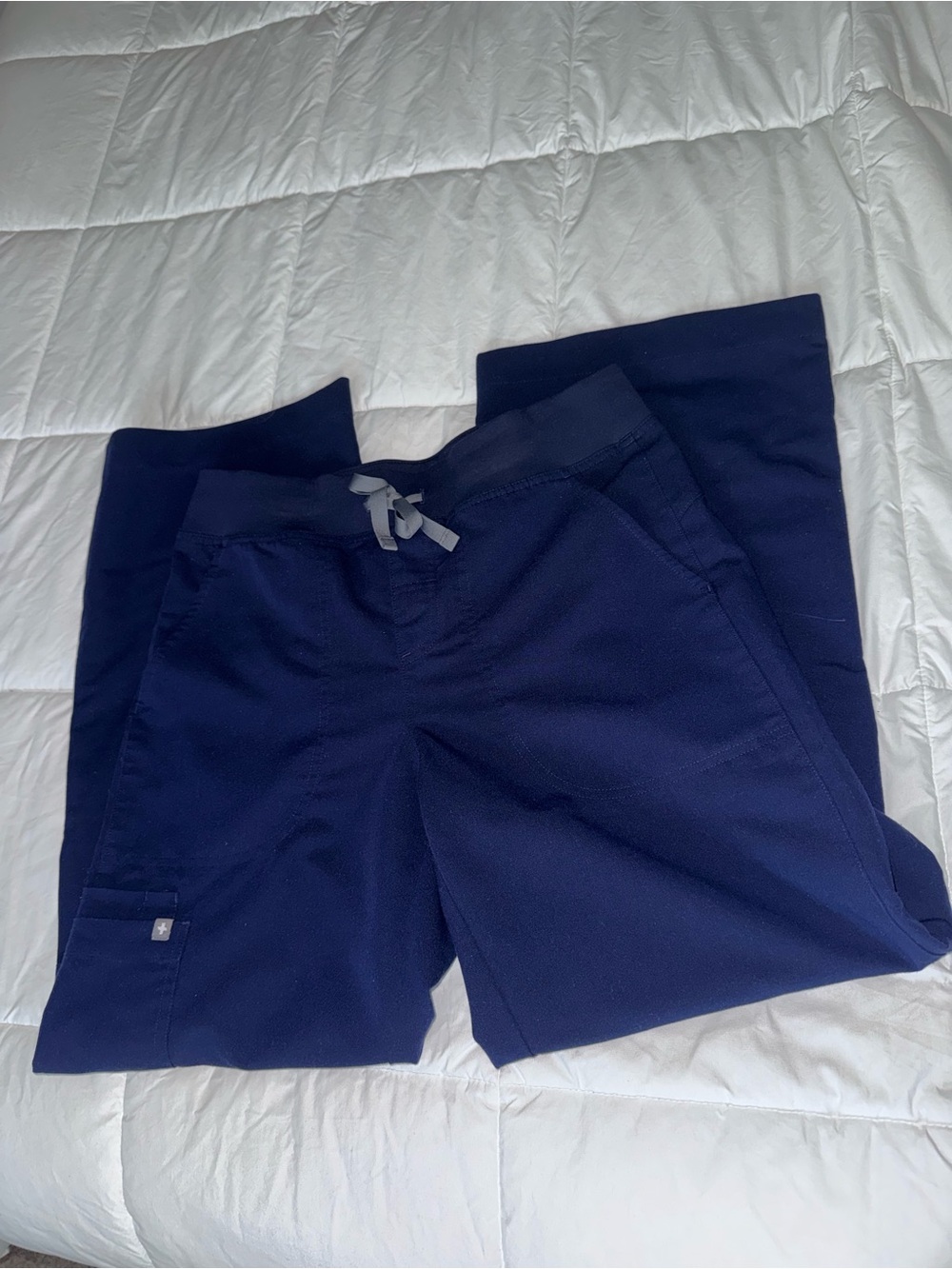 FIGS Isabel High-Rise Wide-Leg Scrub Pant - Picture 6 of 11